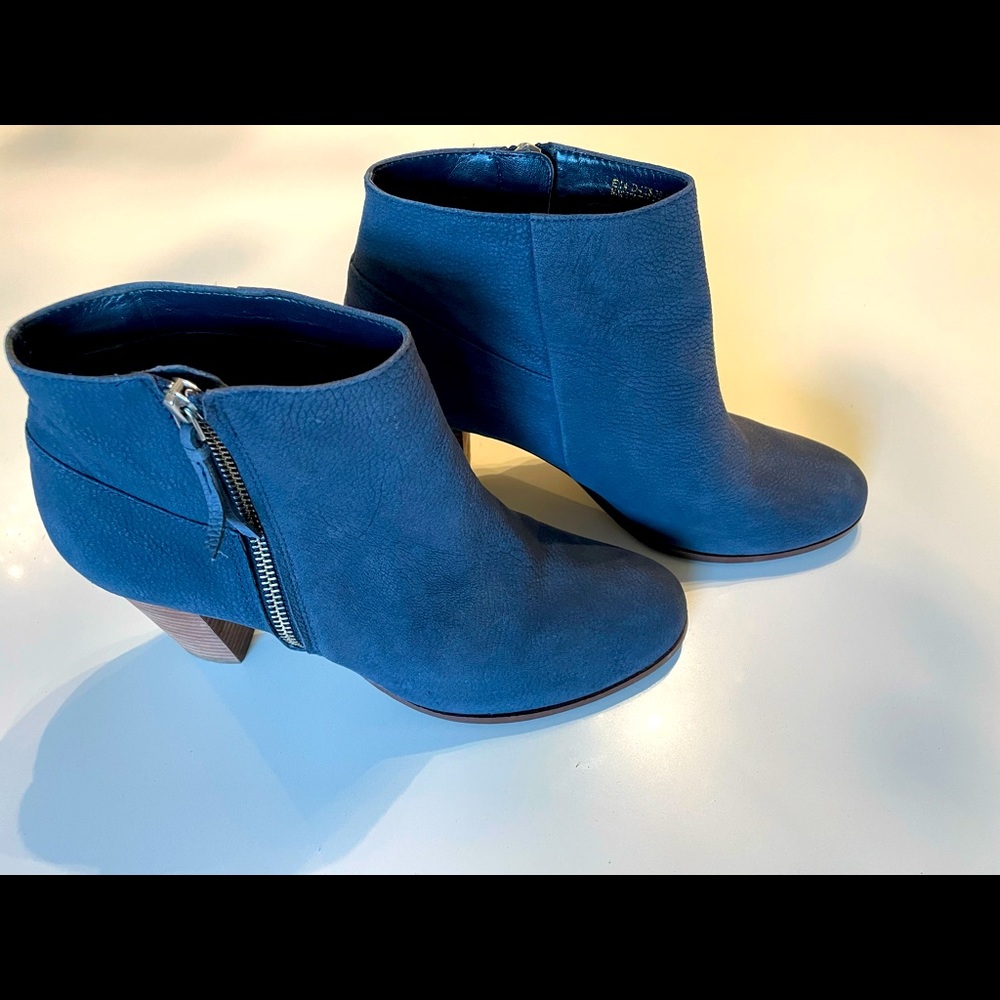 Cole Haan beautiful soft perfect condition barely worn